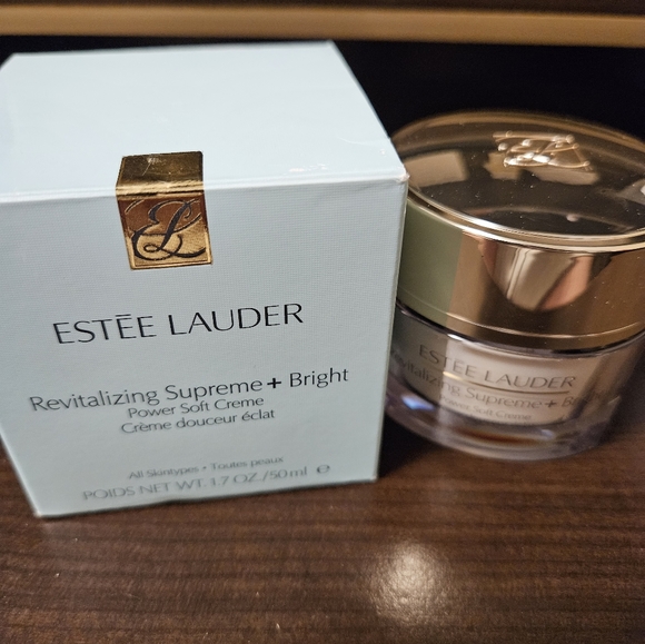 Estee Lauder Other - Estée Lauder Revitalizing Supreme+ Bright Soft Creme Moisturizer (NIB)